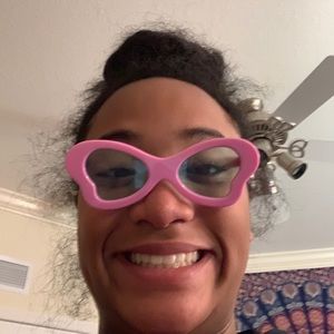 Meet your Posher, Lily